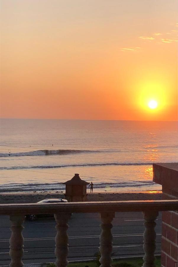 Pointbreak Surf Camp Hostel Huanchaco Exterior photo