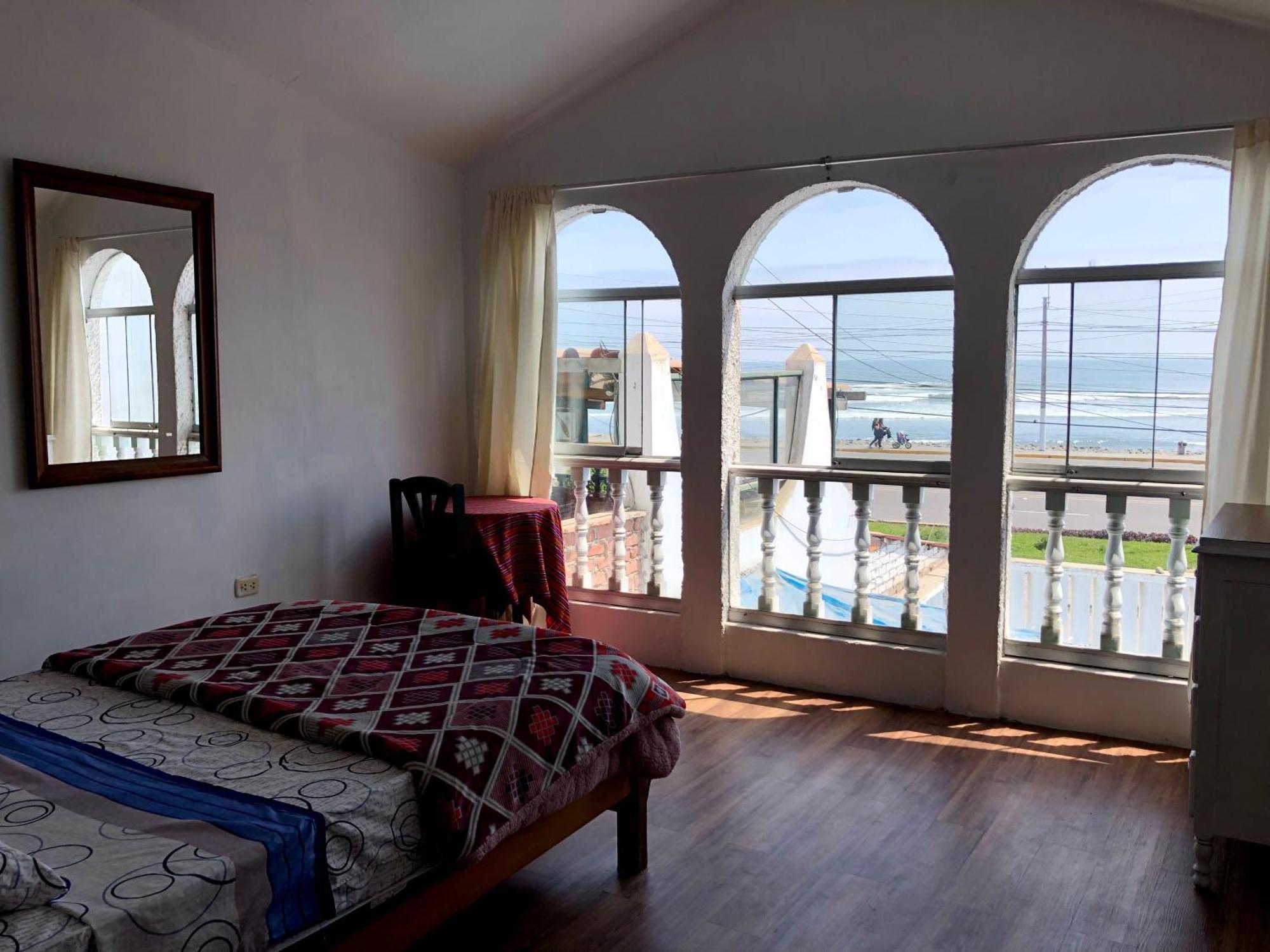 Pointbreak Surf Camp Hostel Huanchaco Exterior photo