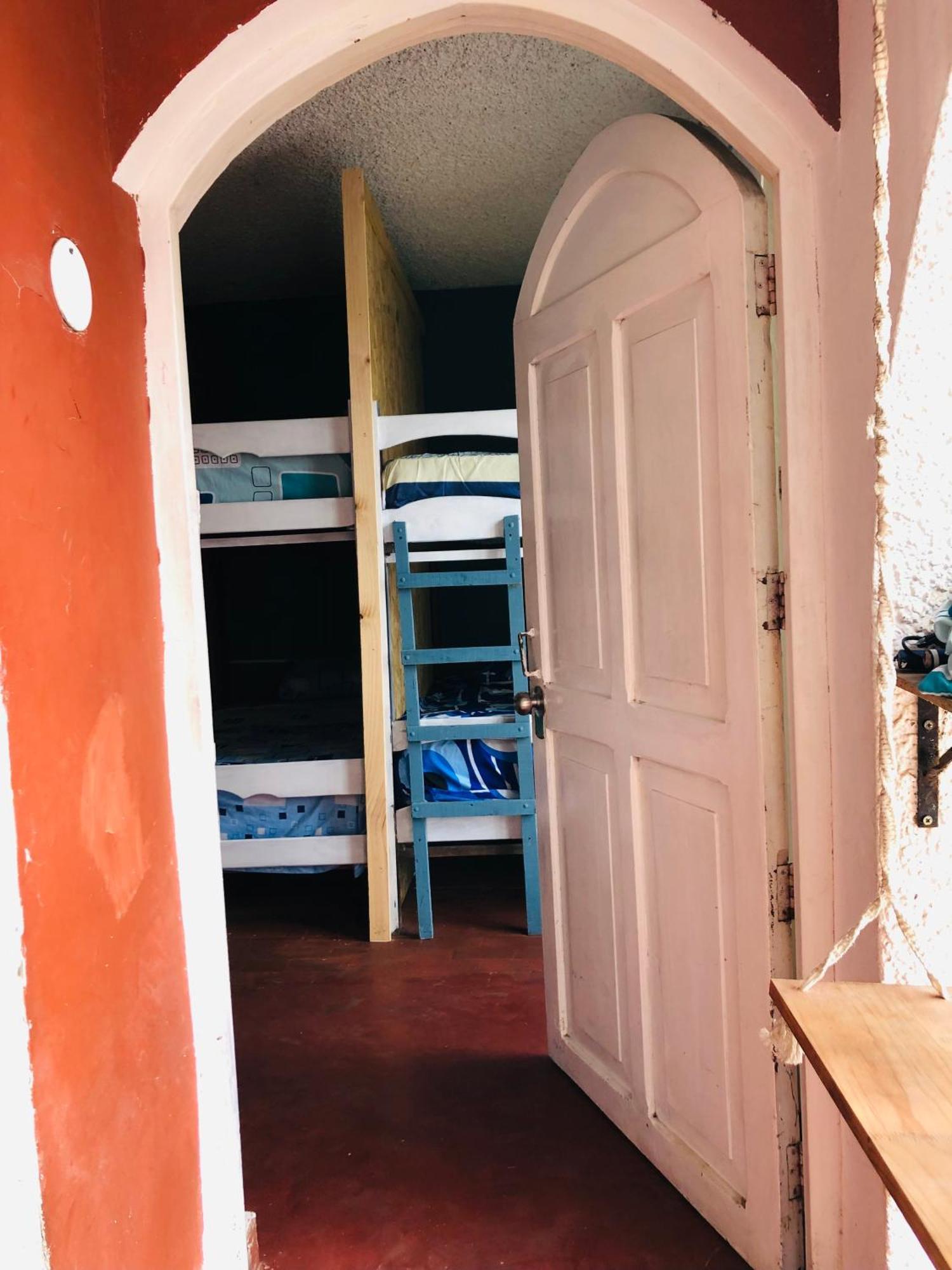 Pointbreak Surf Camp Hostel Huanchaco Room photo